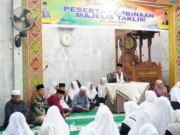KUA Bukit Raya Gelar Kegiatan Pembinaan Majelis Taklim Tingkat Kecamatan