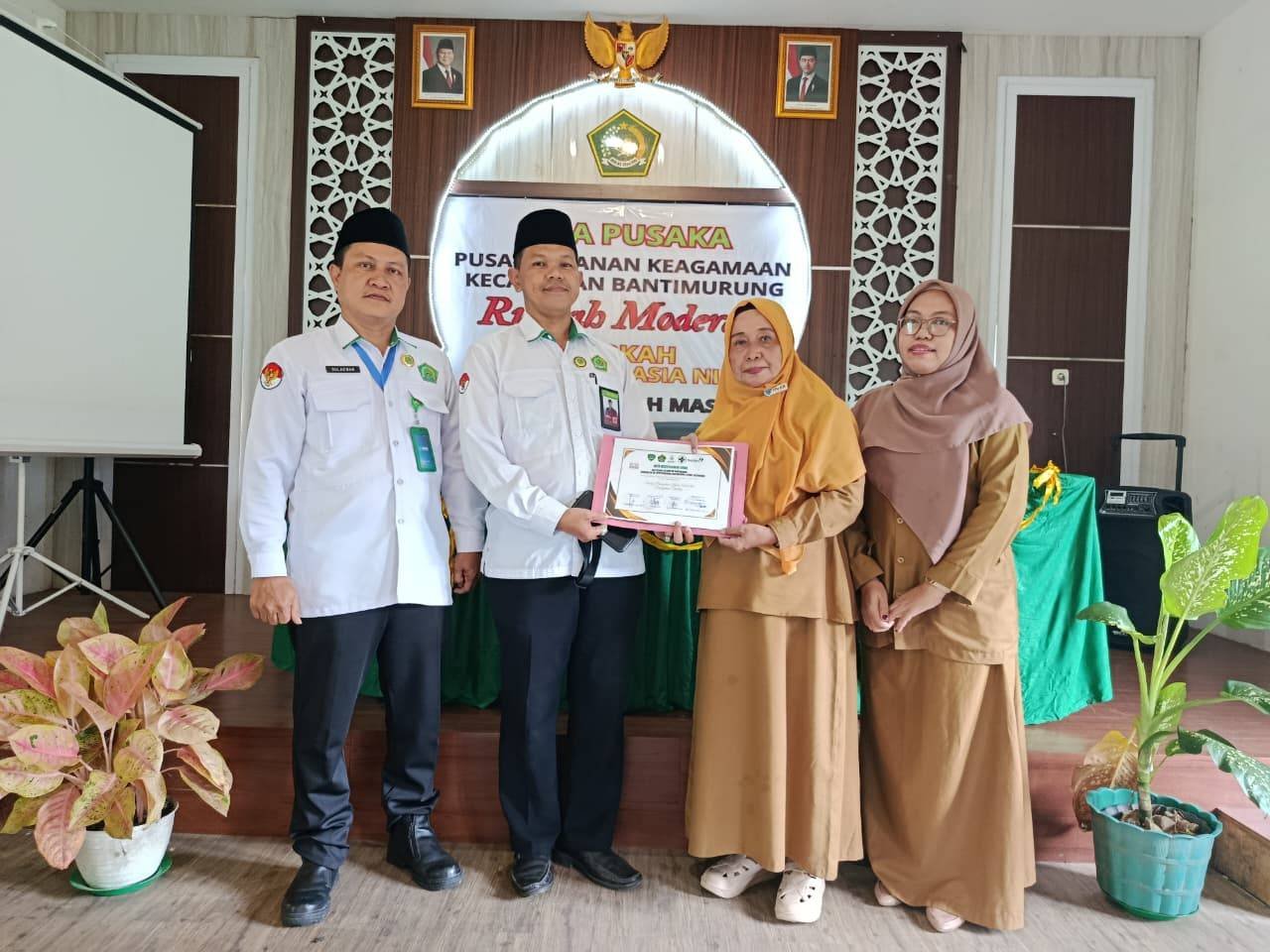 Peran Strategis  KUA Pusaka Bantimurung dan  Koordinator KB dalam Menekan Angka Pernikahan Anak dan Stunting melalui Bimwin dan BRUS