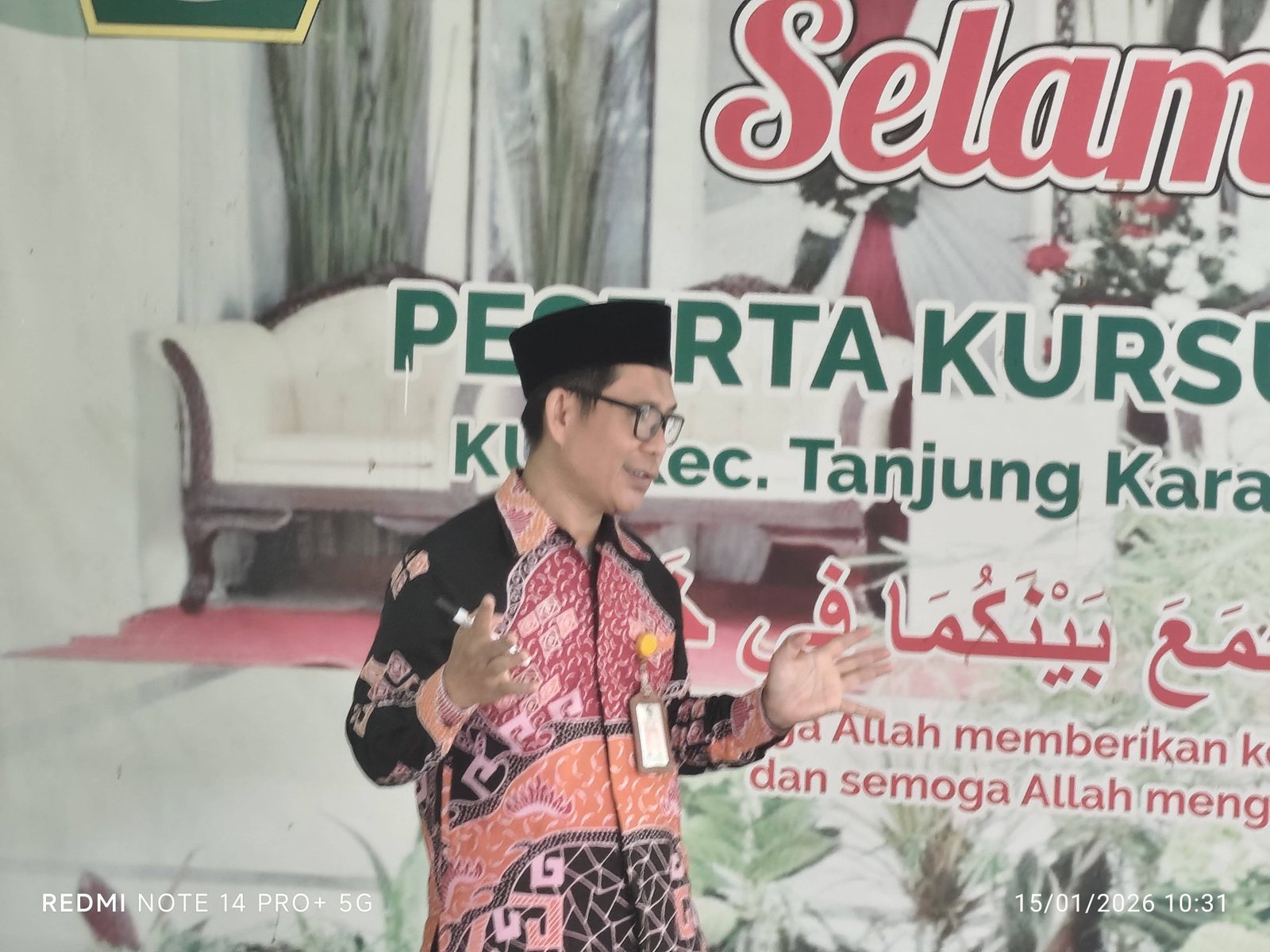 KEPALA KUA TANJUNG KARANG PUSAT BANDAR LAMPUNG SAMPAIKAN MATERI BINWIN