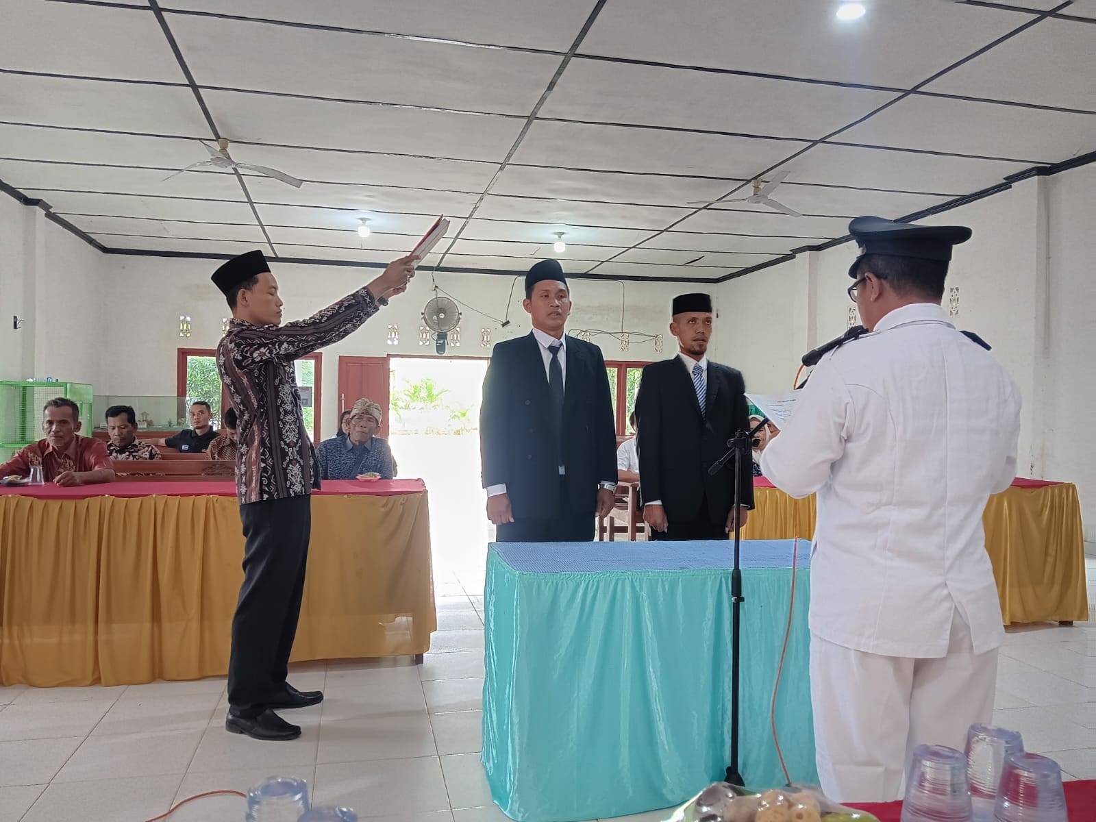 KUA Metro Kibang Ambil Peran Rohani Pelantikan Perangkat Desa Margajaya