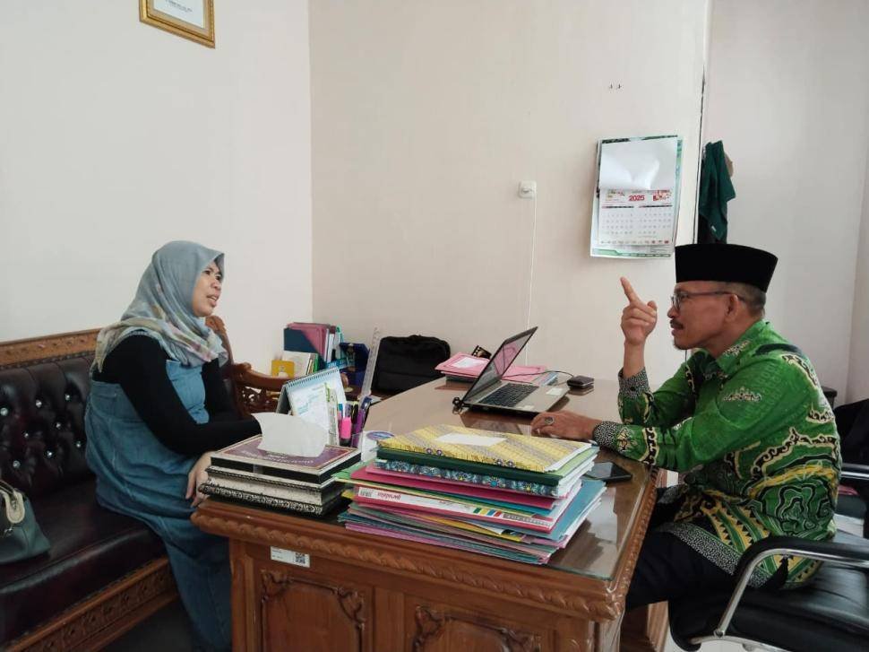 Kepala KUA Metro Kibang Jadi Narasumber Penelitian Keluarga