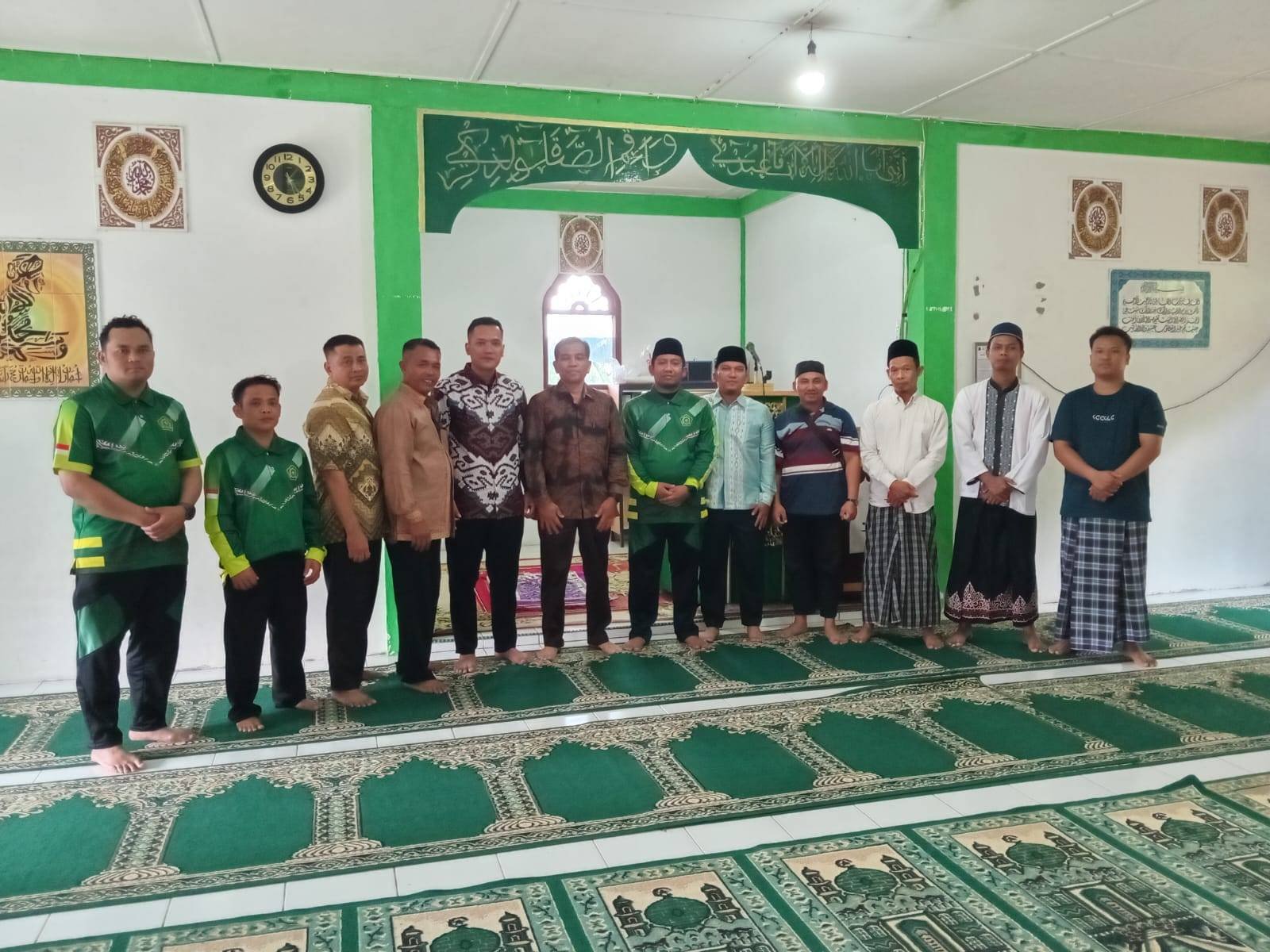 Perkuat Kebersamaan, Jajaran KUA Tanah Pinem Bersama Rombongan Kemenag Kabupaten Karo Laksanakan Safari Jumat