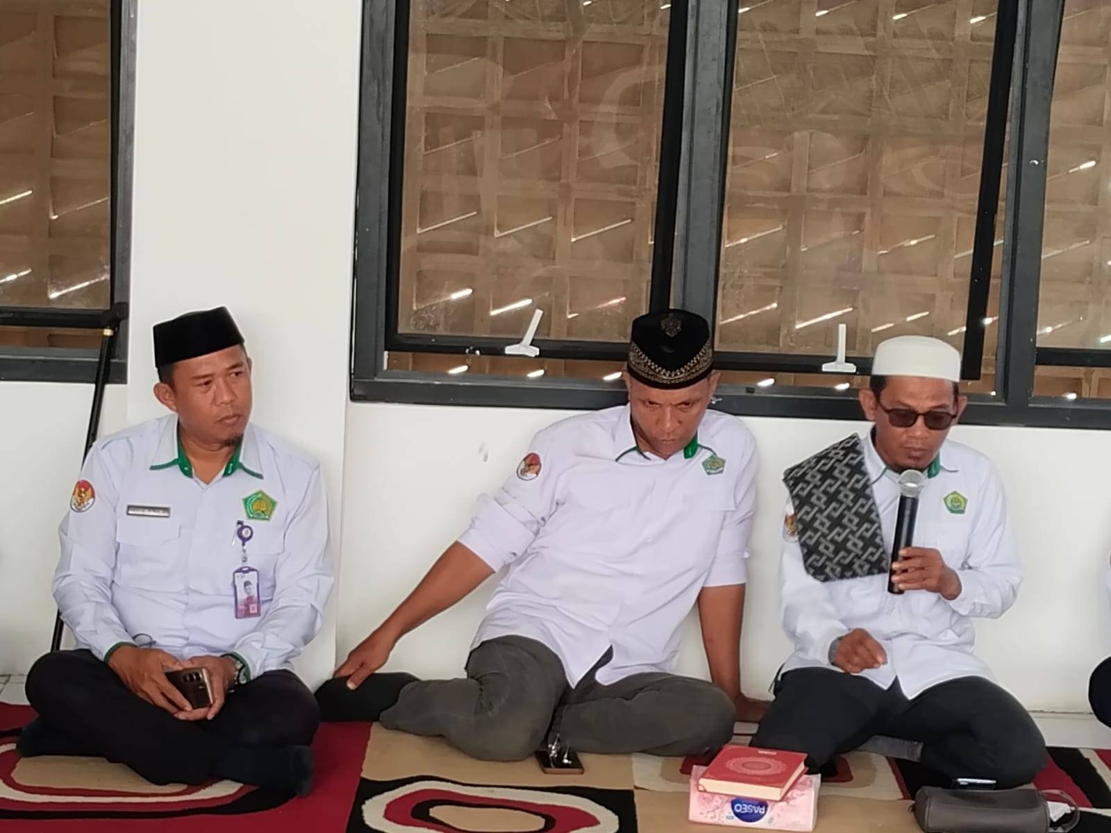 Kepala KUA Salawati Selatan Ajak Pegawai Kemenag Kabupaten Sorong Perkuat Rasa Syukur dalam Menjalankan Tugas