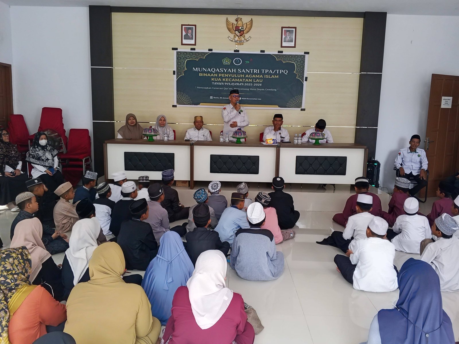Kepala KUA Lau Dampingi Kasi Bimas Islam Kemenag Maros Buka Munaqasyah Santri TPA/TPQ