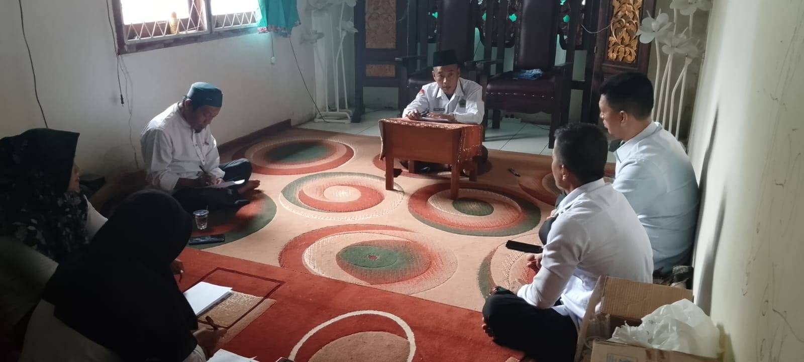 Kepala KUA Benakat Monitoring Pelaporan Presensi dan Ekin Tahun 2025