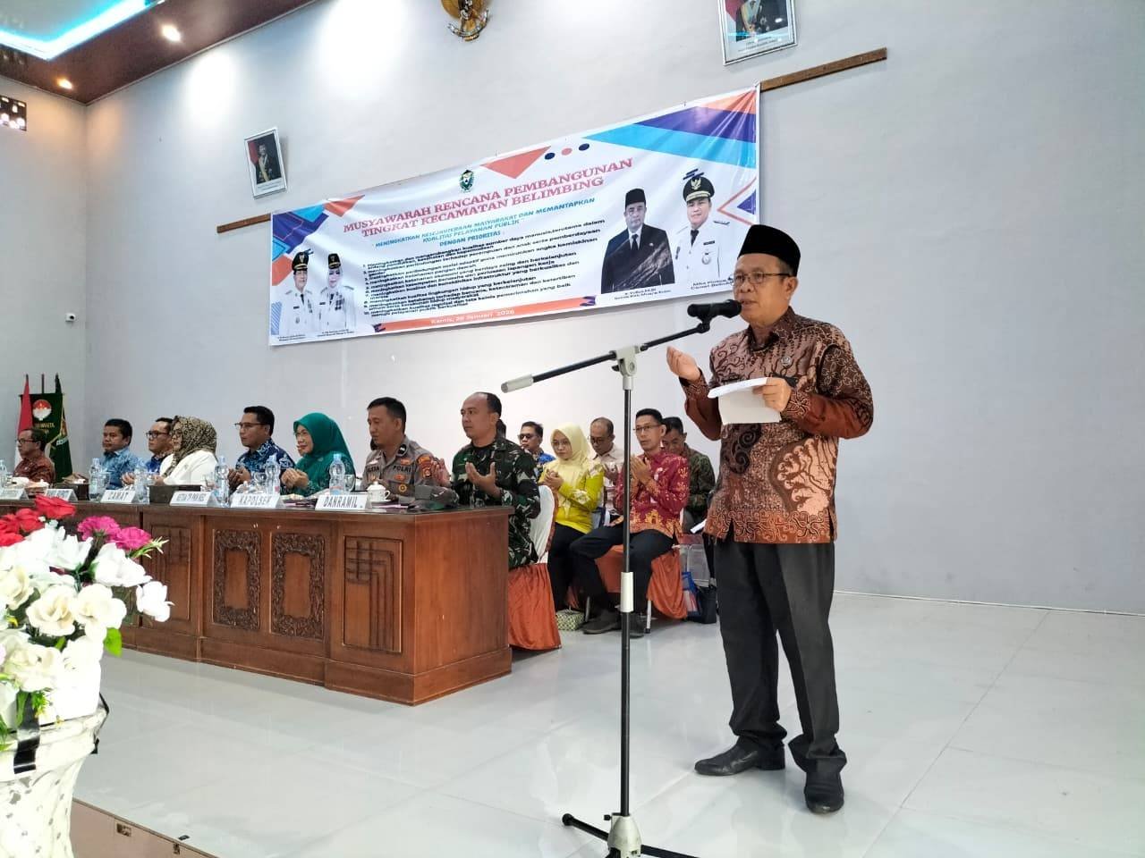 Kepala KUA Belimbing Berdoa Dihadapan Wakil Bupati