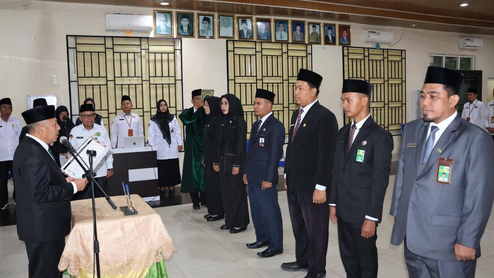 Dua Kepala KUA Kepulauan Meranti Dilantik, Kemenag Optimistis Layanan Semakin Prima