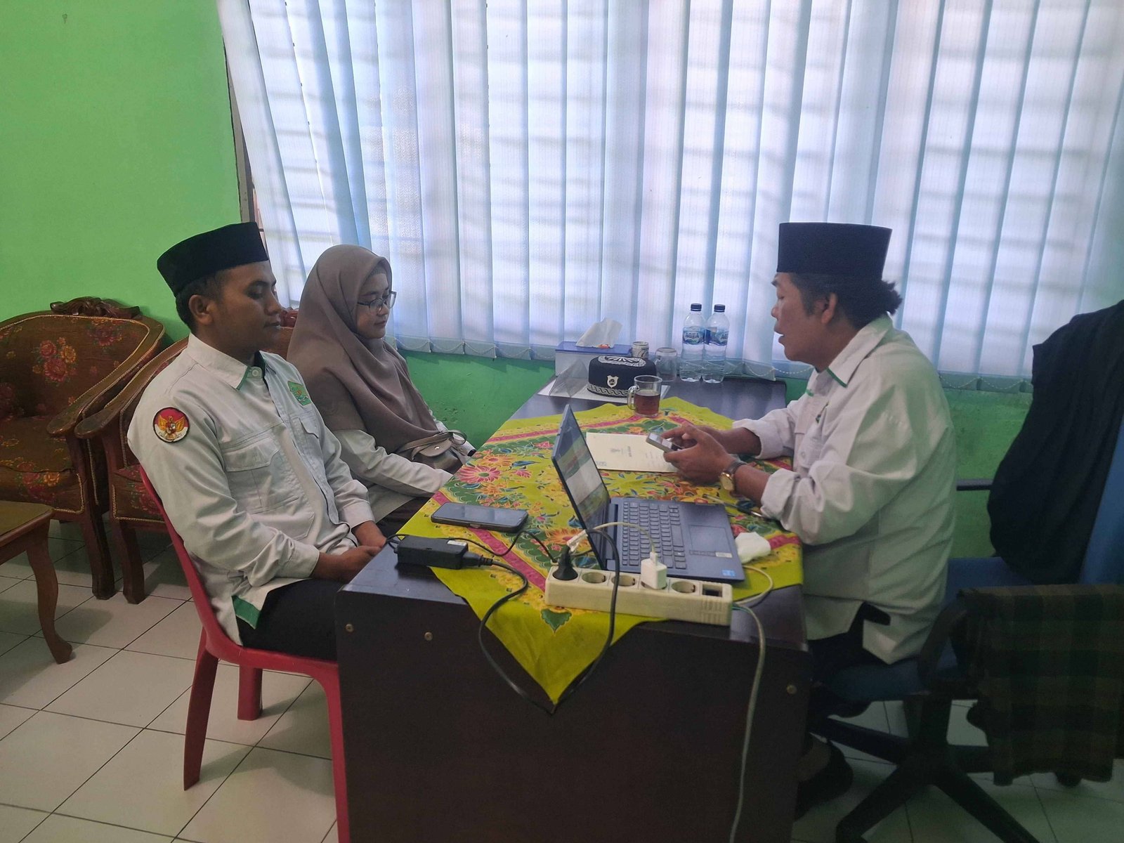 Wujudkan Keluarga Berkualitas, Ka. KUA Sumbul Bekali Catin dengan Bimbingan Perkawinan Program 
