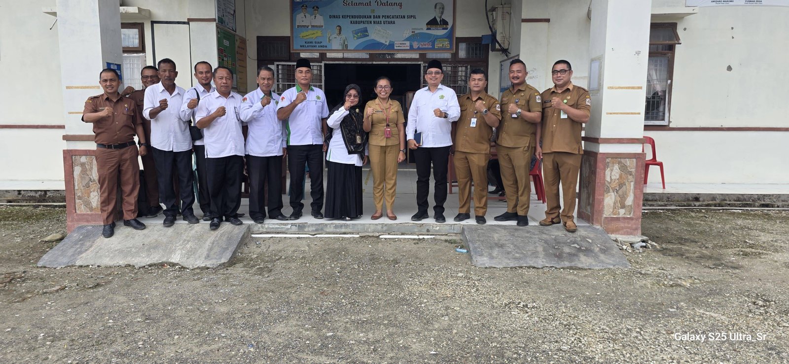 Kemenag–Dukcapil Nias Utara Perkuat Sinergi, KUA Tuhemberua Dukung Percepatan  KTP-KK Pengatin