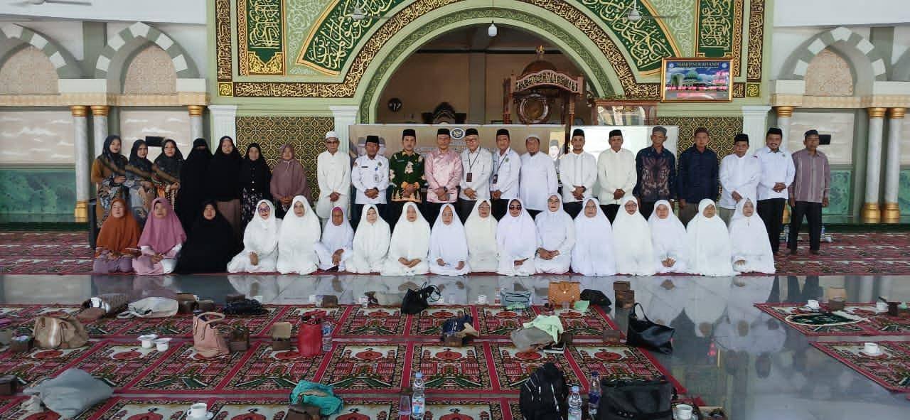 Manasik Haji Rayon B Digelar, Kepala KUA Ajak Jamaah Ikuti dengan Sungguh-sungguh