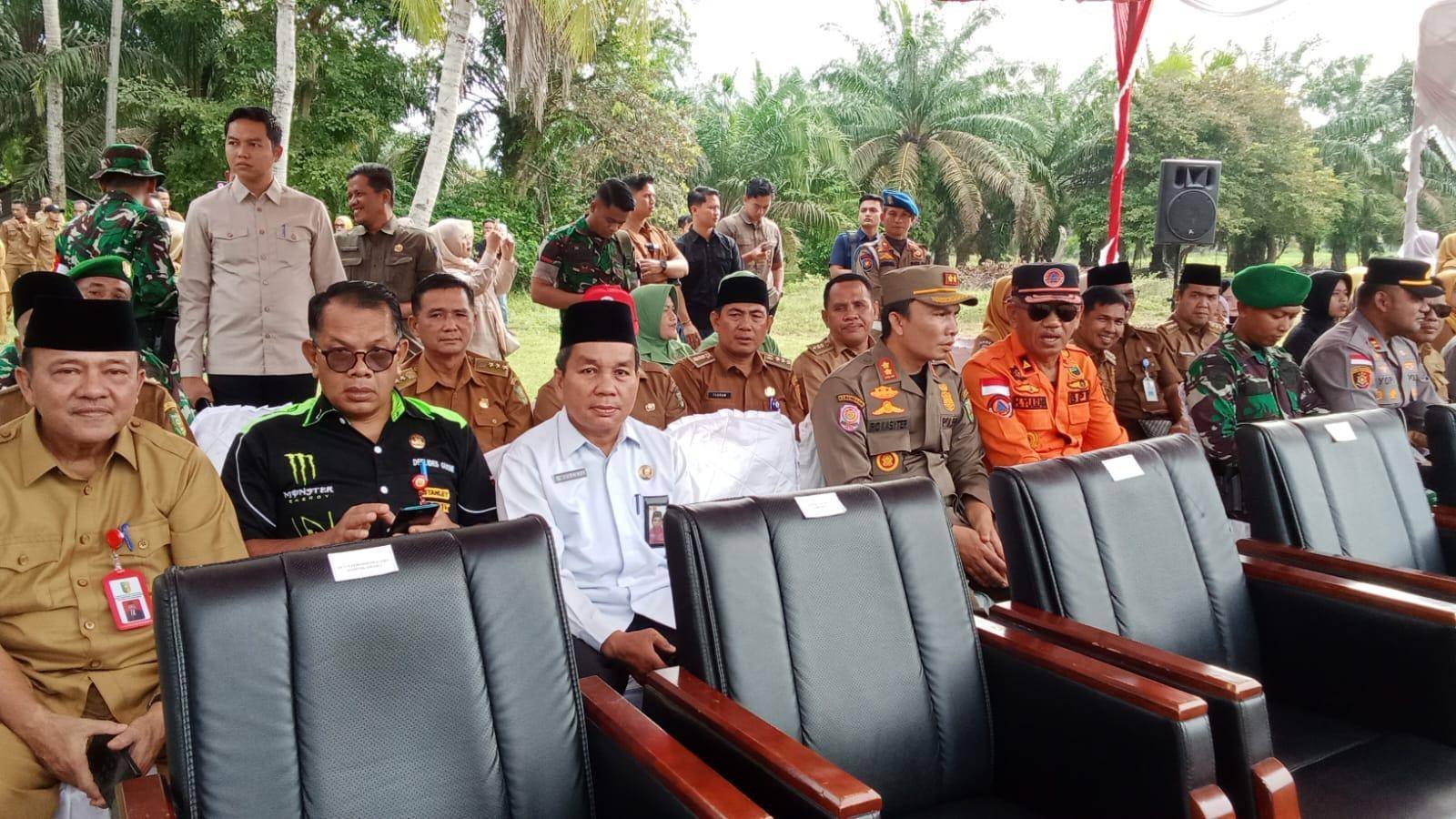 Kepala KUA Kuantan Hilir Seberang Wakili Kakan Kemenag pada Upacara TMMD ke-127