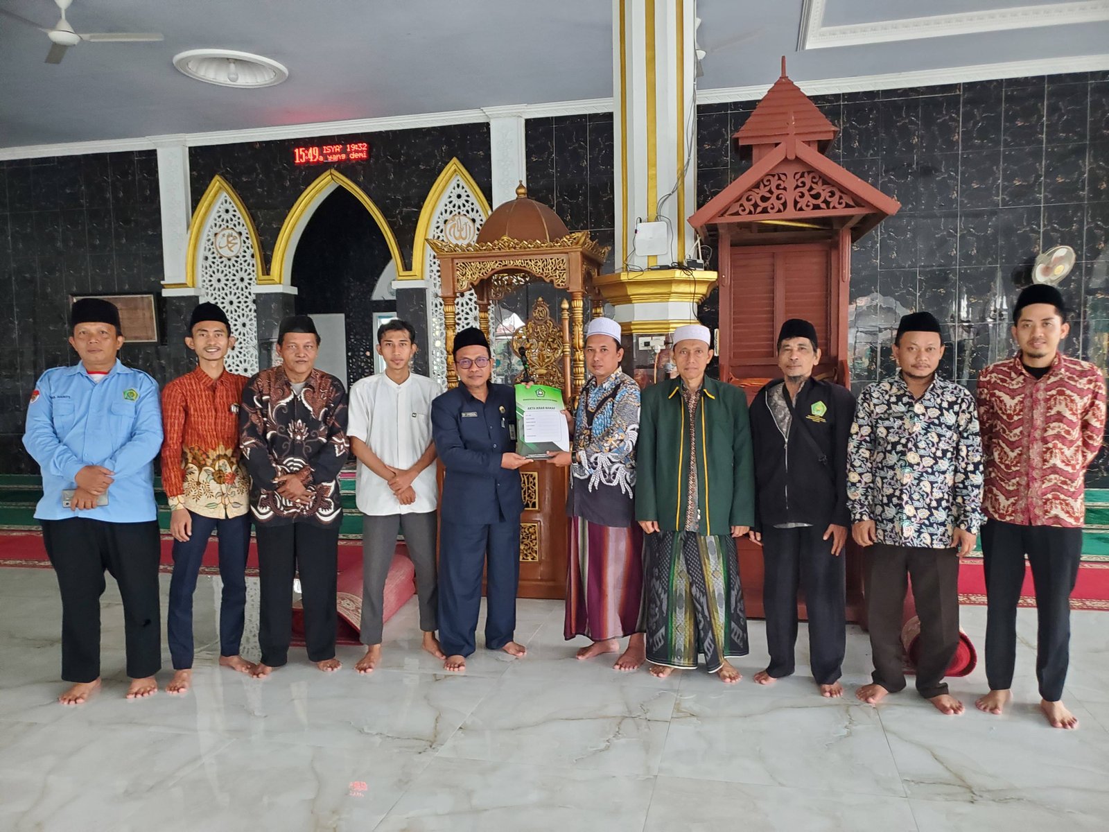 Perkuat Legalitas Aset Umat, KUA Tanara Sahkan 25 Akta Pengganti Akta Ikrar Wakaf (APAIW) di Desa Cerukcuk