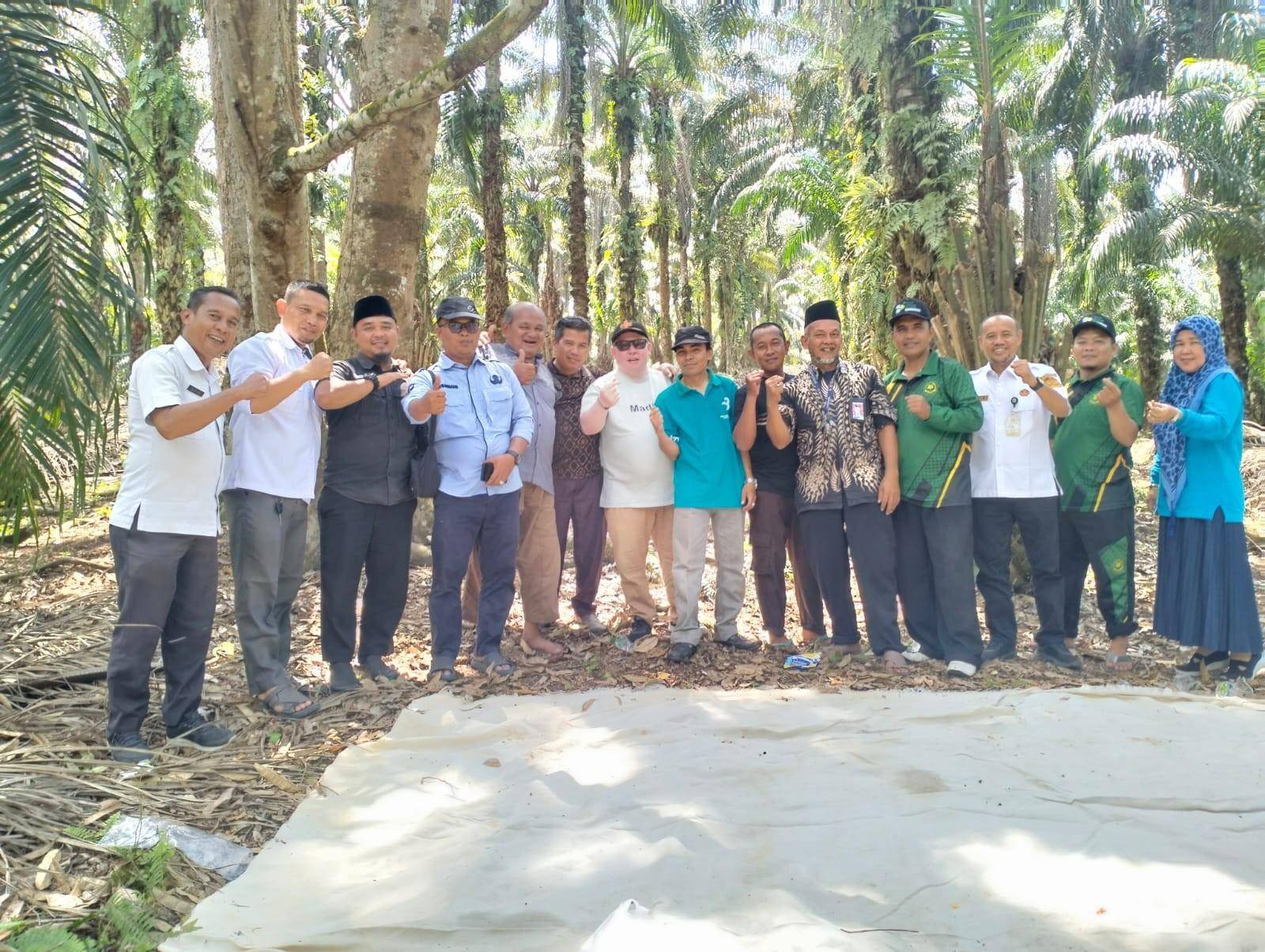 Silaturahmi Berbasis Ekoteologi: PLT KUA Kecamatan Minas Bertemu Tokoh Masyarakat