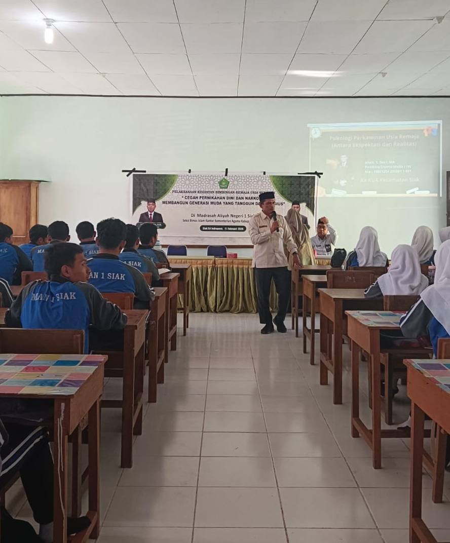 Ka.KUA Kecamatan Siak Inspirasi Siswa MAN 1 Lewat Materi 