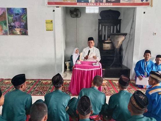 Jelang Ramadan, Kepala KUA Bathin Solapan, Isi tausiyah di SMKN 3 Mandau