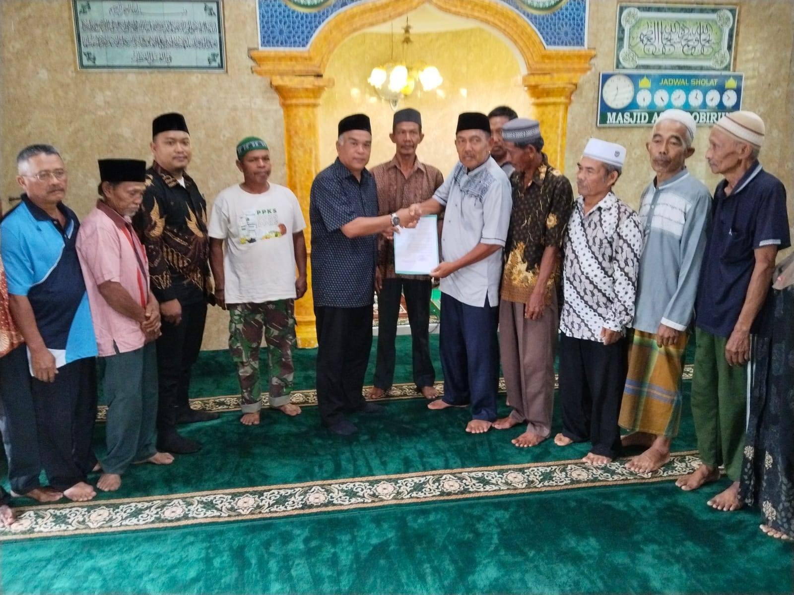Menembus Jalan Terjal Demi Amanah: Perjuangan 60 Menit Menuju Dusun Batu Lokong untuk Penyerahan SK BKM Masjid Ash-Shobirin