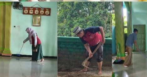KUA Marga Sekampung Bersihkan Masjid Sambut Ramadhan