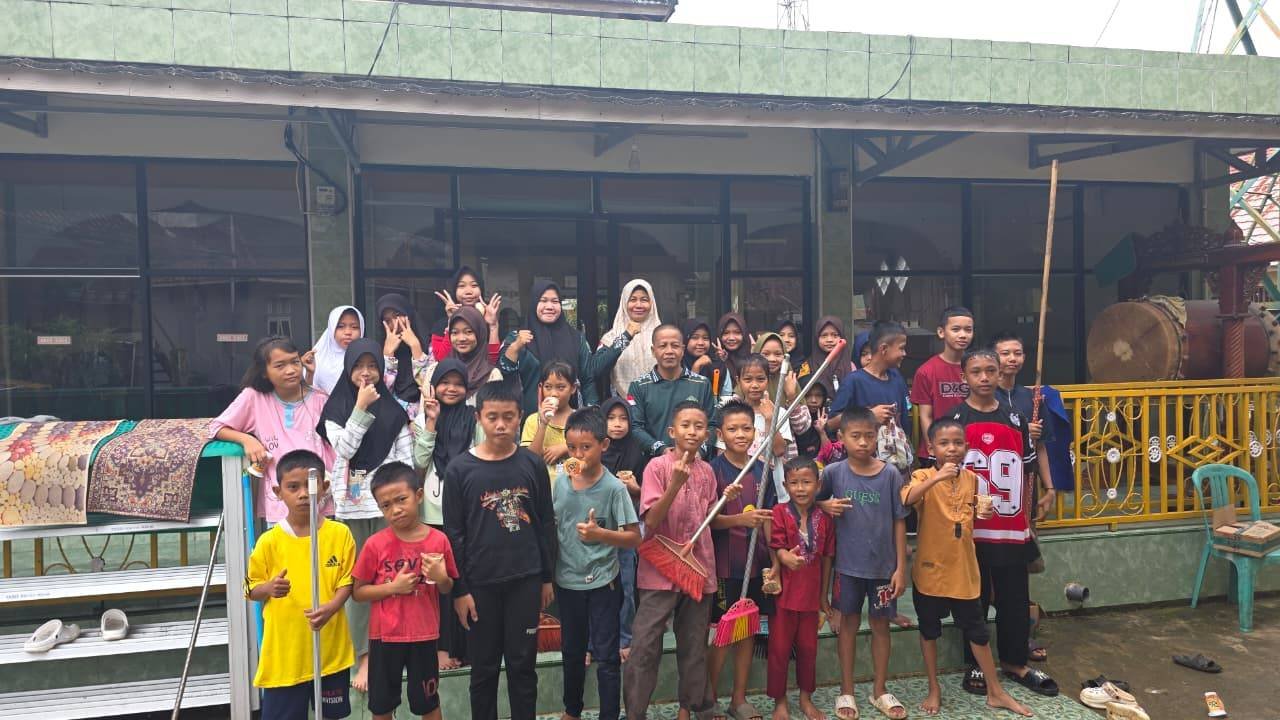 ASN KUA Benakat Melakukan GEBER BBM di Dua Kecamatan Berbeda