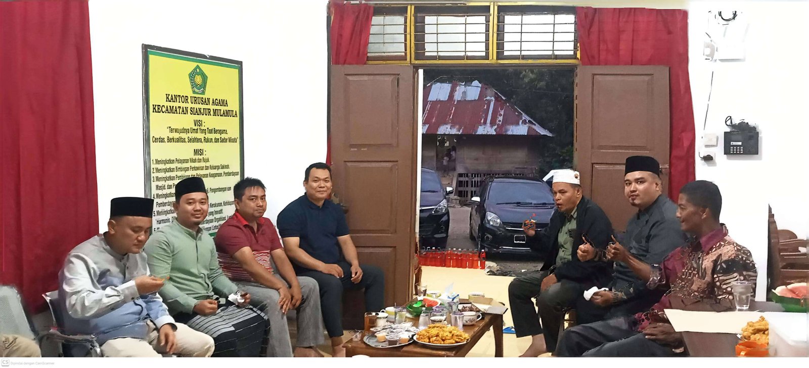 Cahaya Ramadan di Sianjur Mulamula, Plt. Ka KUA Bangun Silaturahmi dalam Acara Buka Puasa