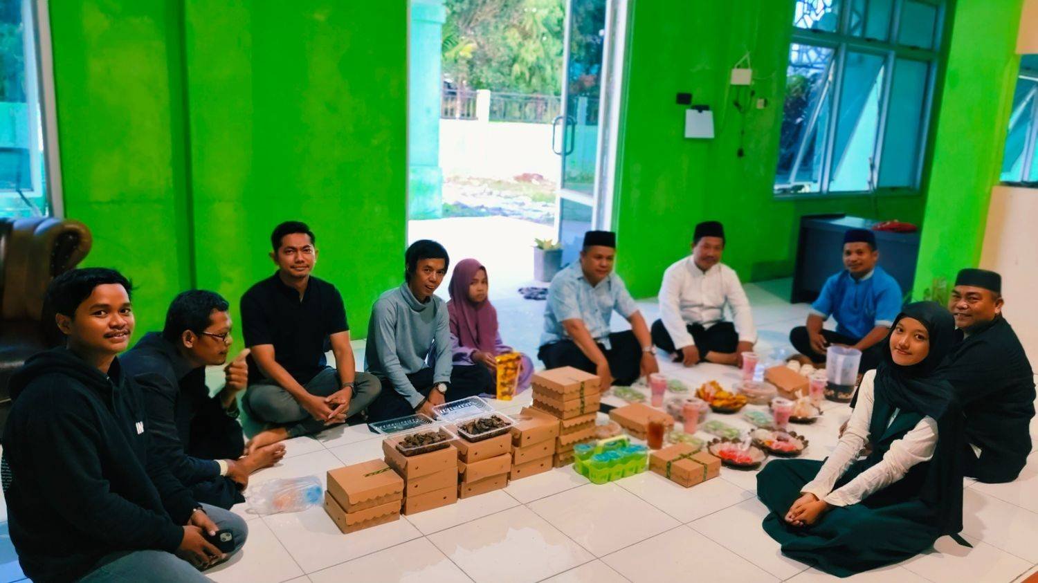 Pererat Silaturahmi, Penghulu Lintas Kabupaten Gelar Buka Puasa Bersama di KUA Aimas