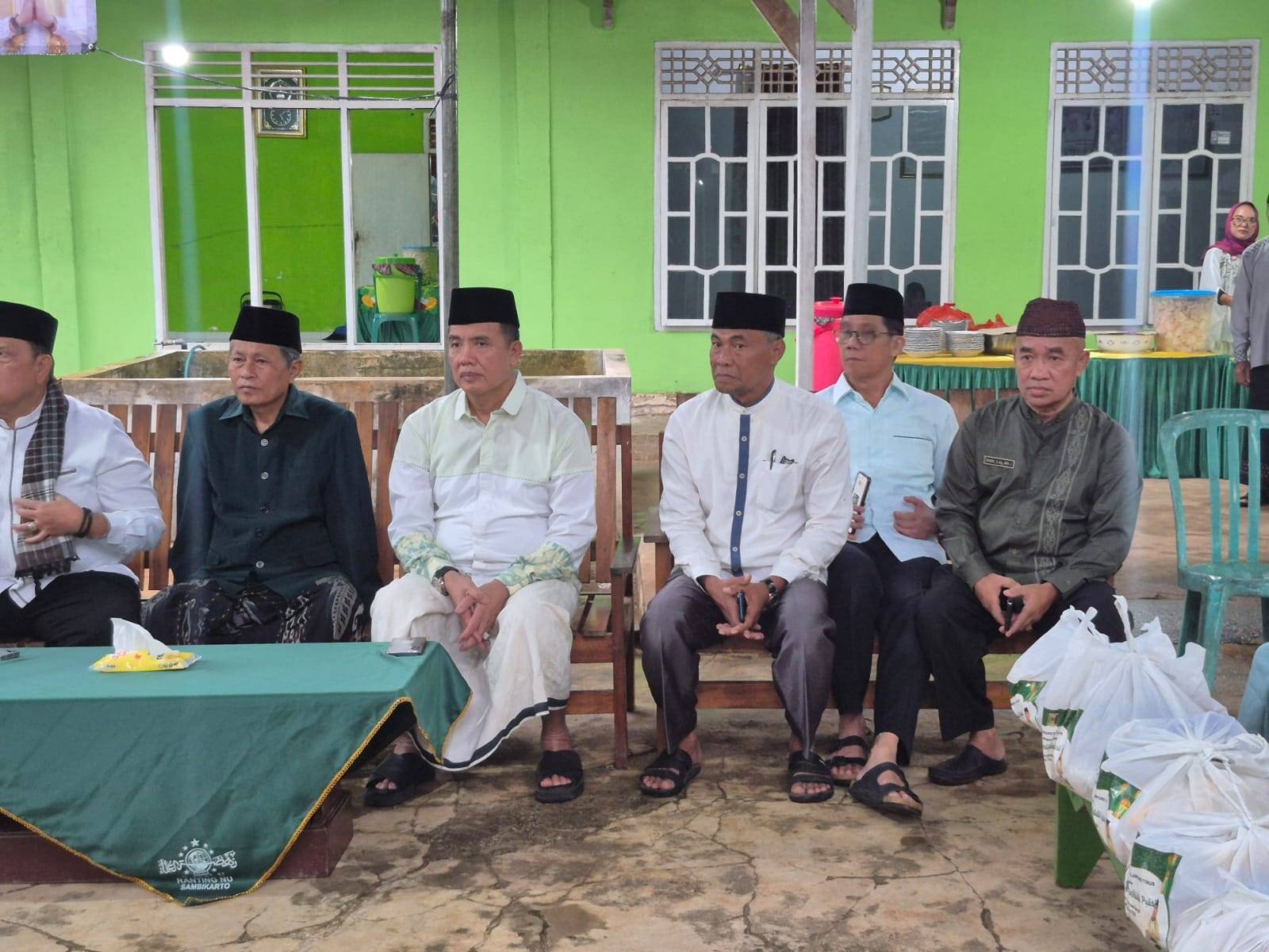 KUA Sekampung Hadiri Safari Ramadhan 1447 H di Ponpes Darunajah Sambikarto