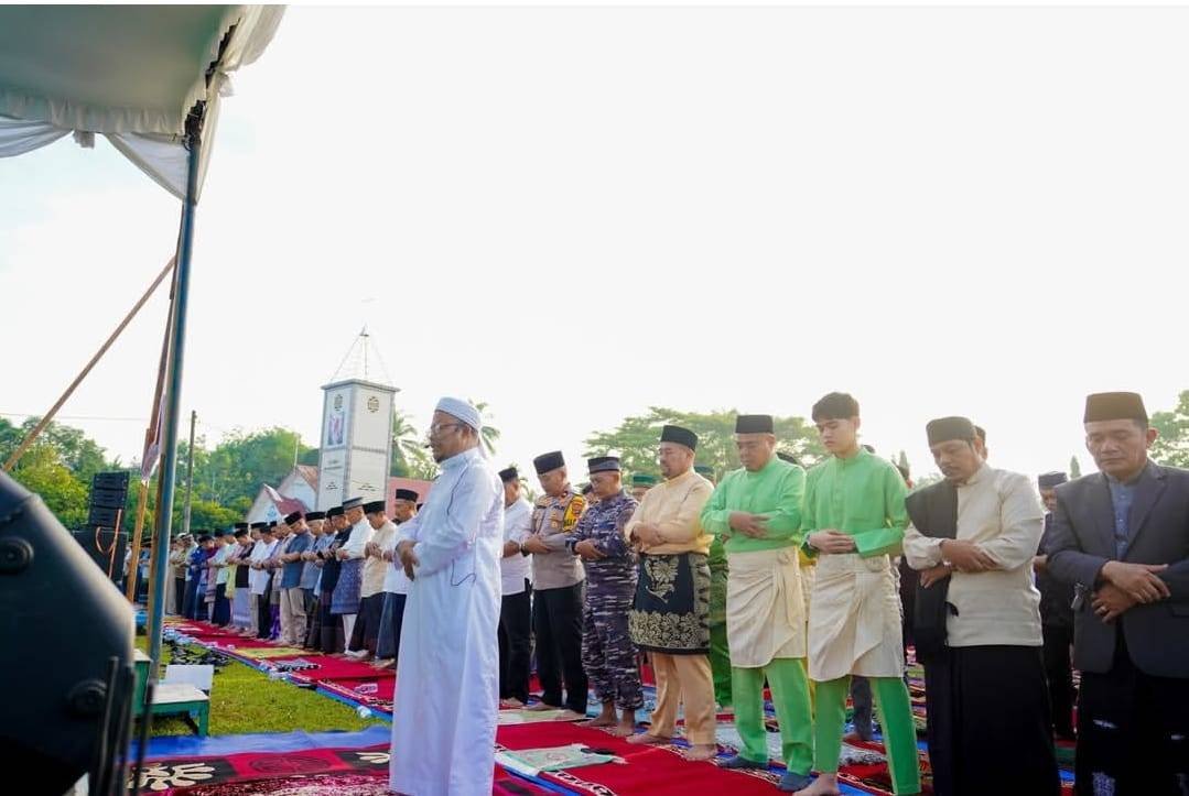 Sekretaris PC APRI Batu Bara Imami Shalat Idul Fitri Pemkab Batu Bara