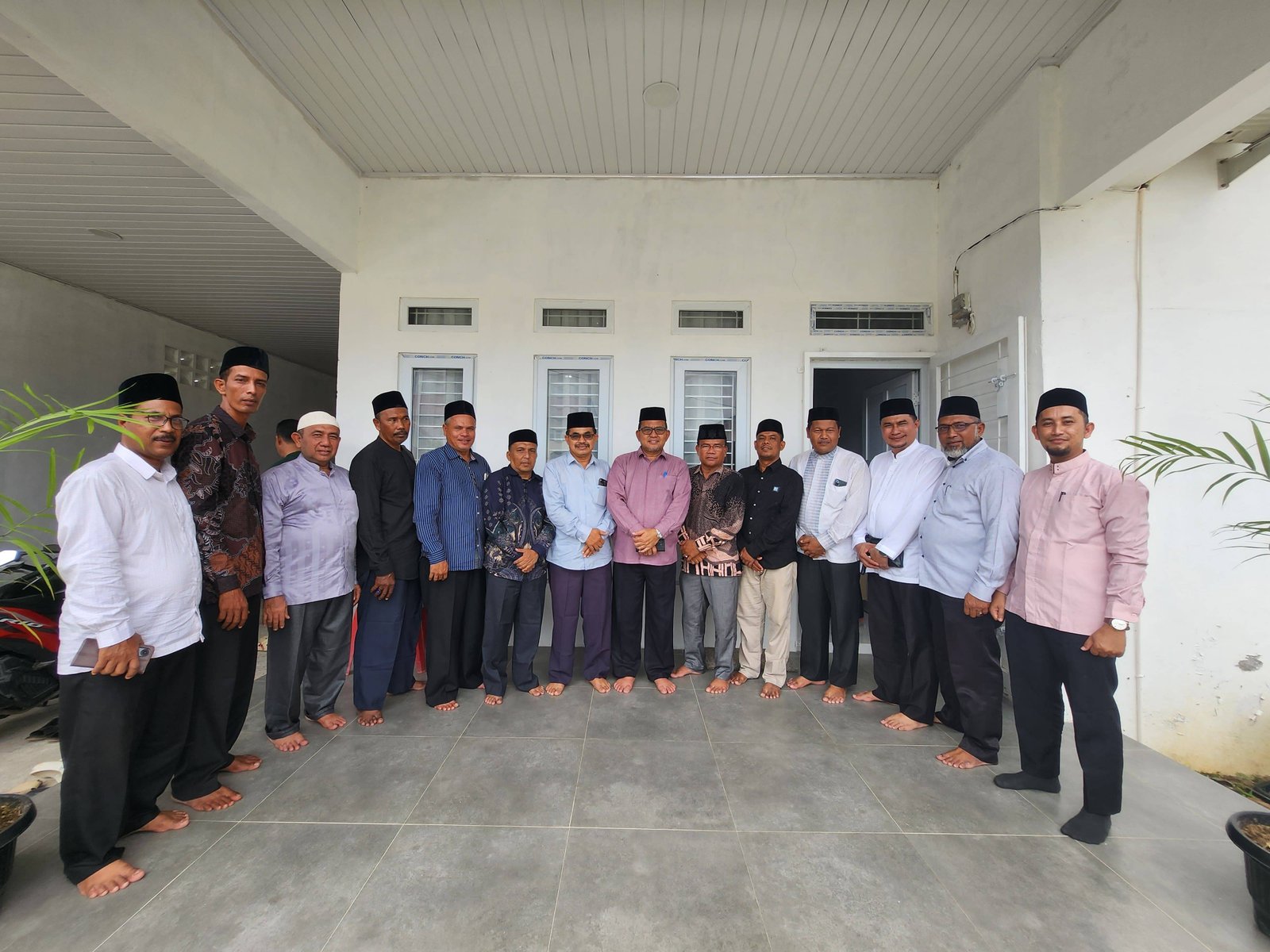 PW APRI Aceh Jalin Silaturahim Lebaran dengan Kakanwil Kemenag Aceh