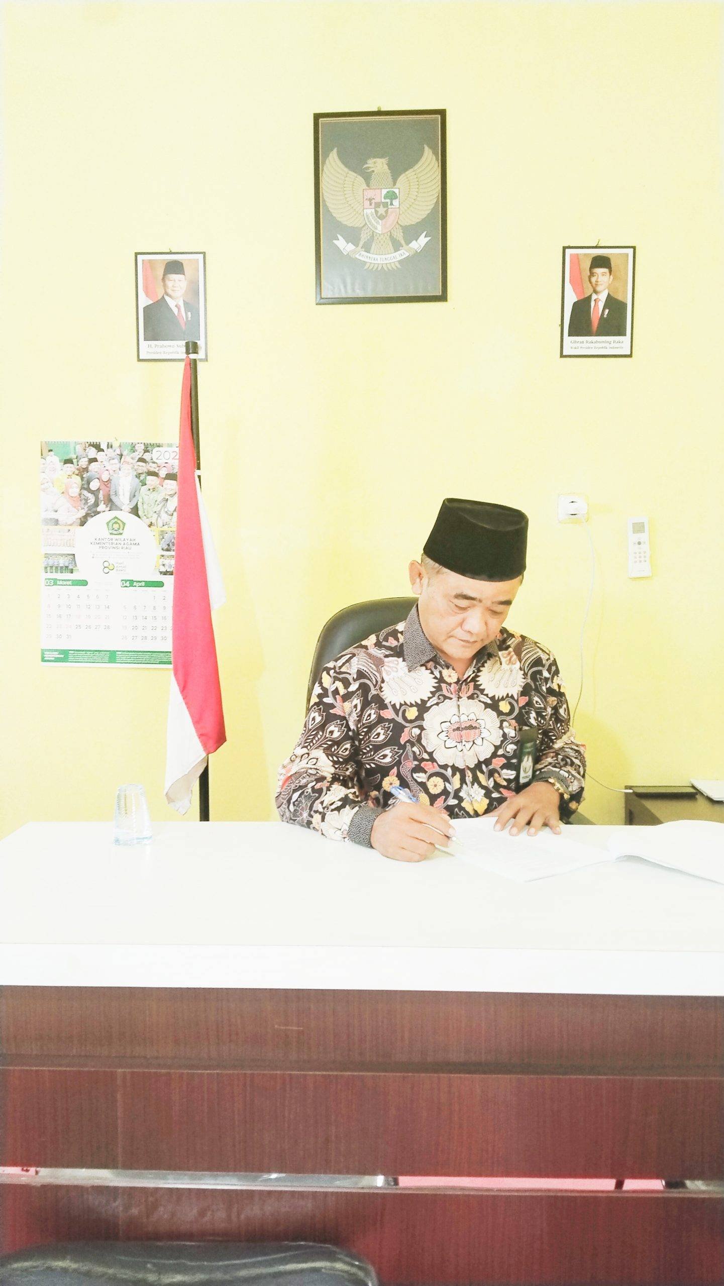Ka. KUA Marpoyan Damai, Nurdeni Dahri, S.Ag Apresiasi ASN Pasca Lebaran Idul Fitri 1447 H