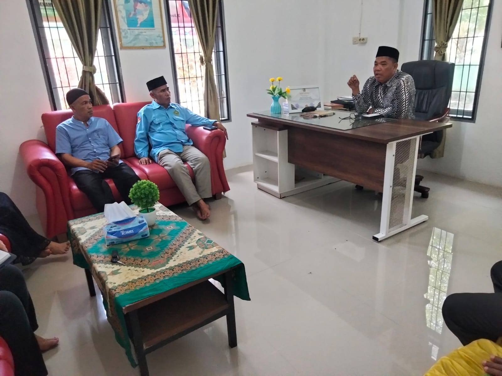 Kepala KUA Pantai Cermin Tekankan Pelayanan Masyarakat yang lebih Prima