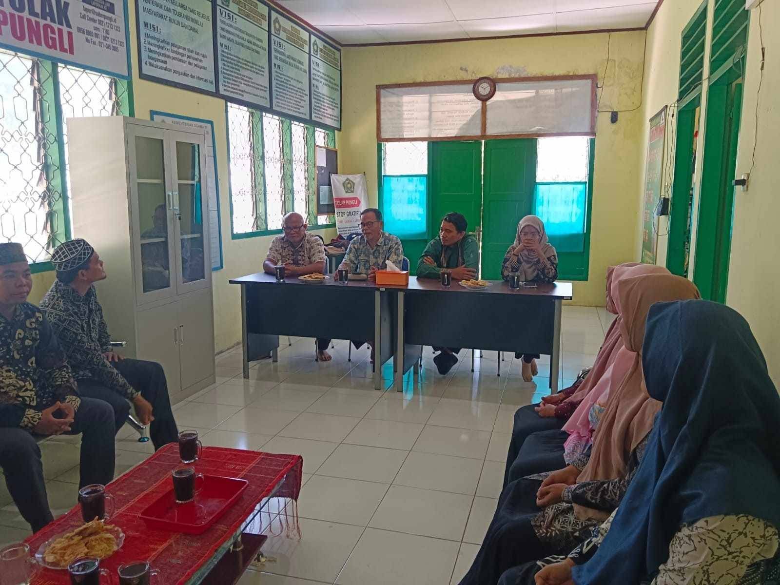 Monitoring Bimas Kemenag Samosir di KUA Harian