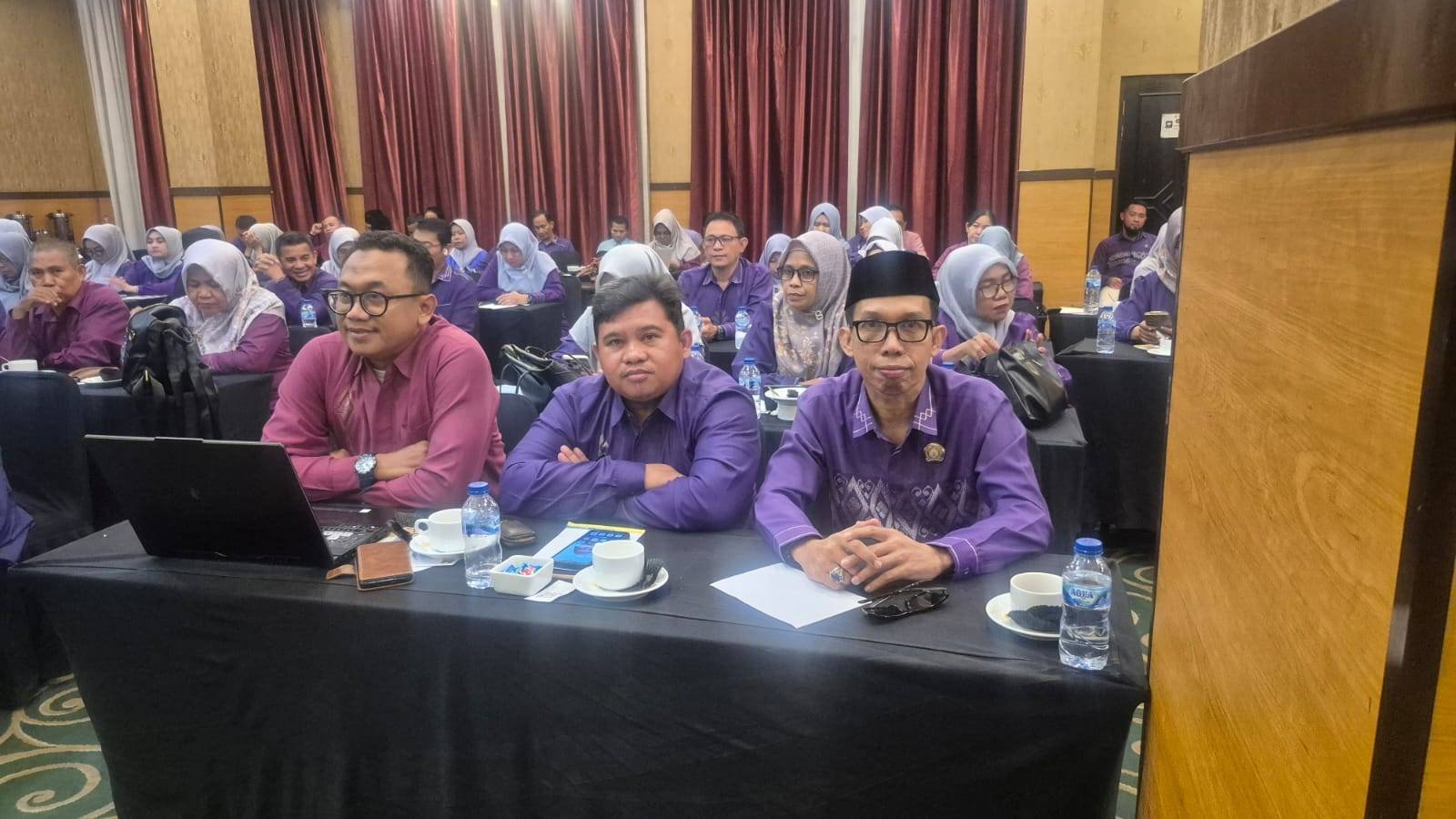 Kepala KUA Dungingi Ikuti Raker Kemenag Kota Gorontalo, Perkuat Komitmen Layanan Keagamaan