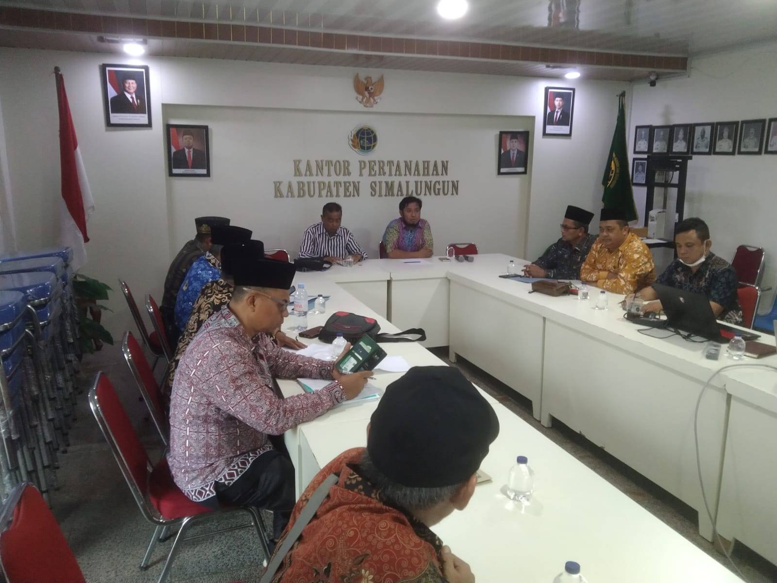 Ka. KUA Bosar Maligas Hadiri Undangan Kantor Pertanahan Nasional Kab. Simalungun Bahas Sertifikasi Tanah Wakaf