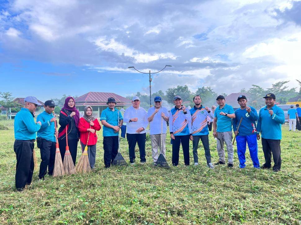KUA Labuhan Ratu Ikuti GEMAH ASRI HUT Lampung Timur