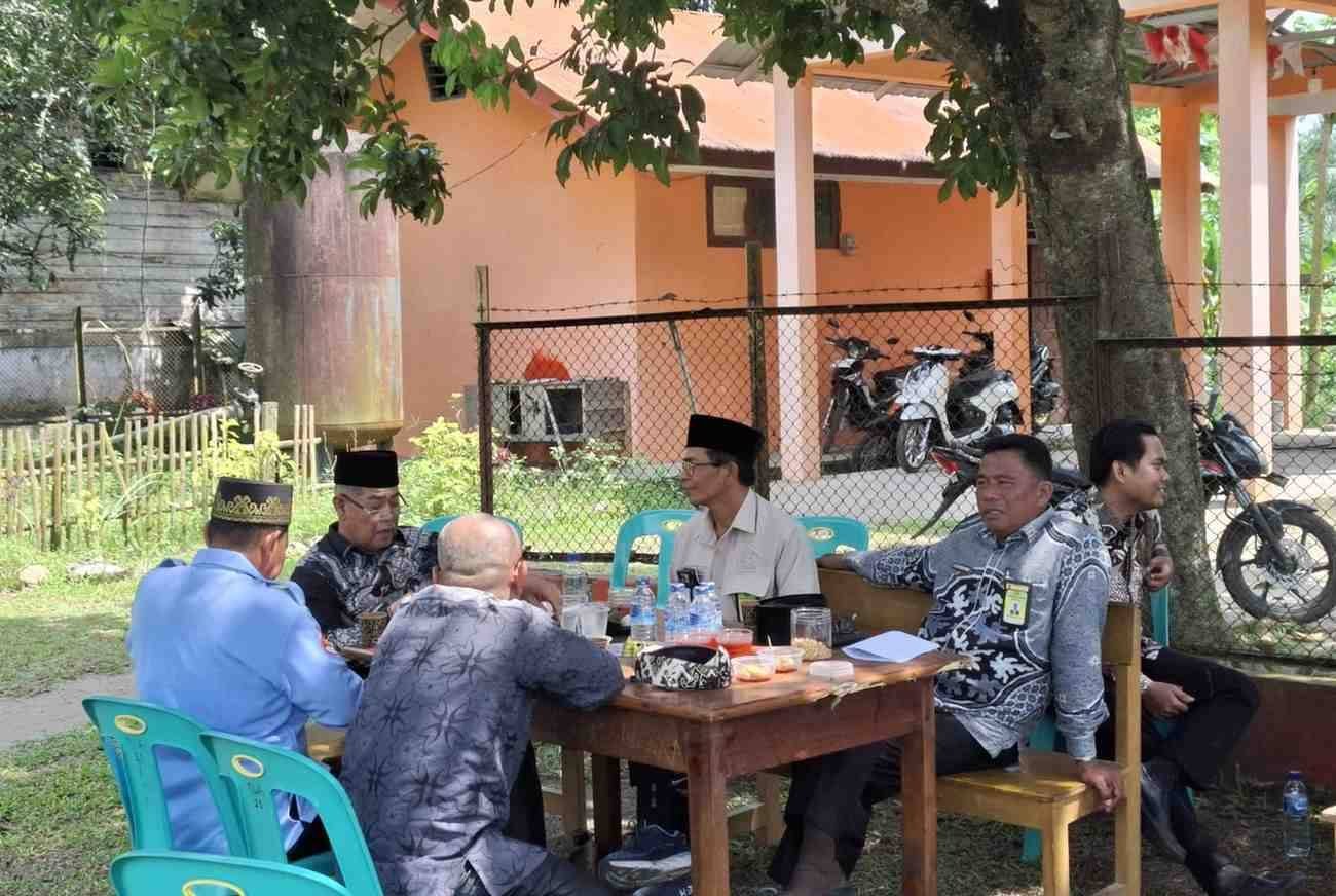 Kepala KUA Panei Hadiri Monev Triwulan I Kemenag Simalungun di KUA Ujung Padang