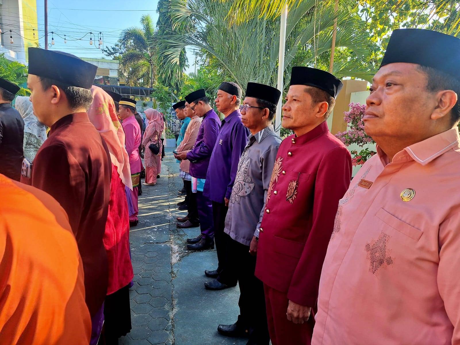 Hadiri Apel Hardiknas 2026, Kepala KUA Kota Tengah H. Marton Abdurrahman Siap Dukung Program 
