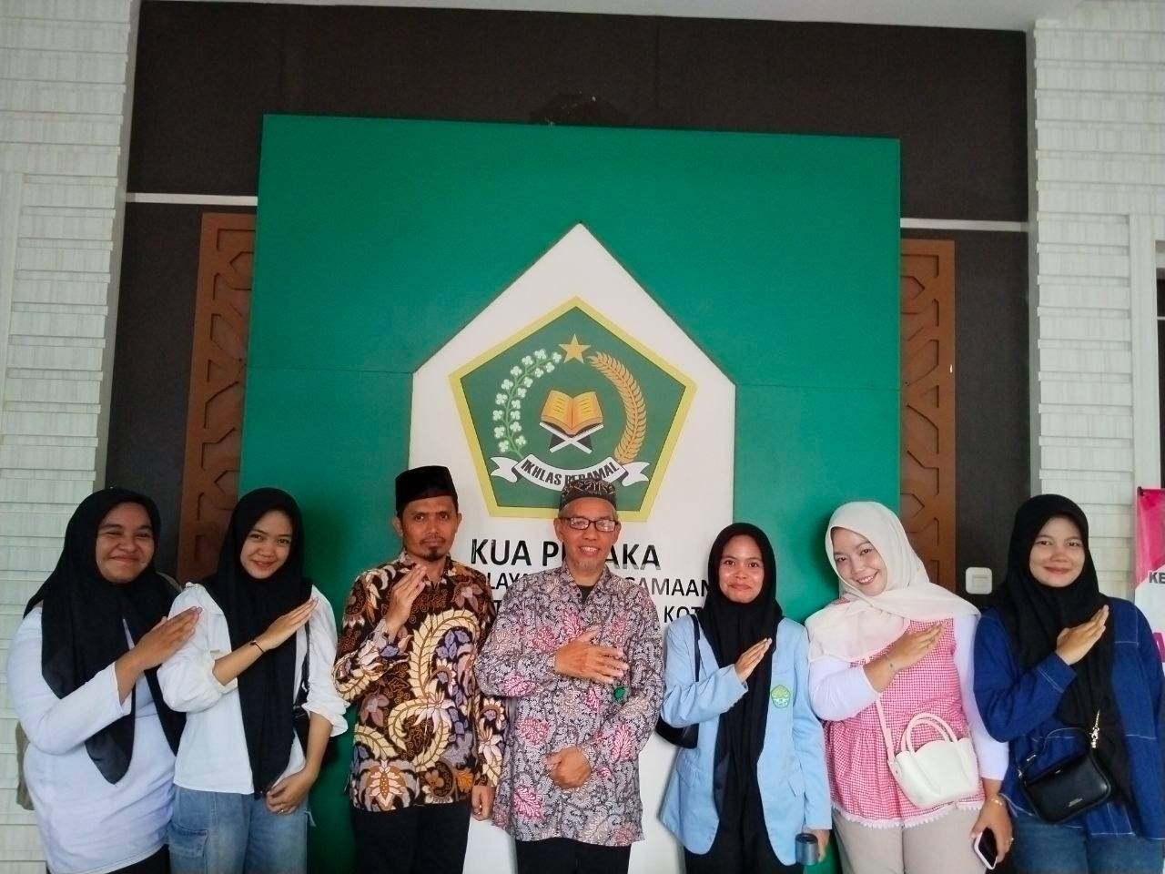 Mendapat Tugas Akademik Dari Dosen, Mahasiswi UNRI Kunjungi KUA Pekanbaru Kota  