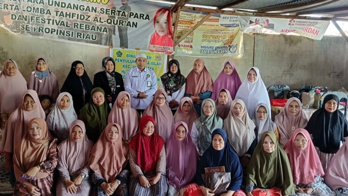 Silaturahmi dengan Kelompok Binaan, Kepala KUA Bukit Raya Apresiasi Dedikasi Penyuluh Agama