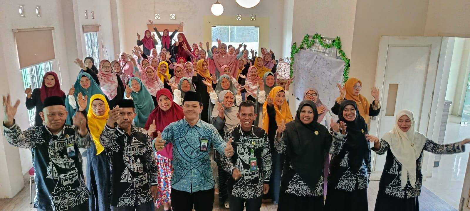 PUSAKA Sakinah Maslahah KUA Pusaka Bantimurung Komitmen Wujudkan Keluarga Harmonis melalui Program Bimbingan Keluarga Sakinah