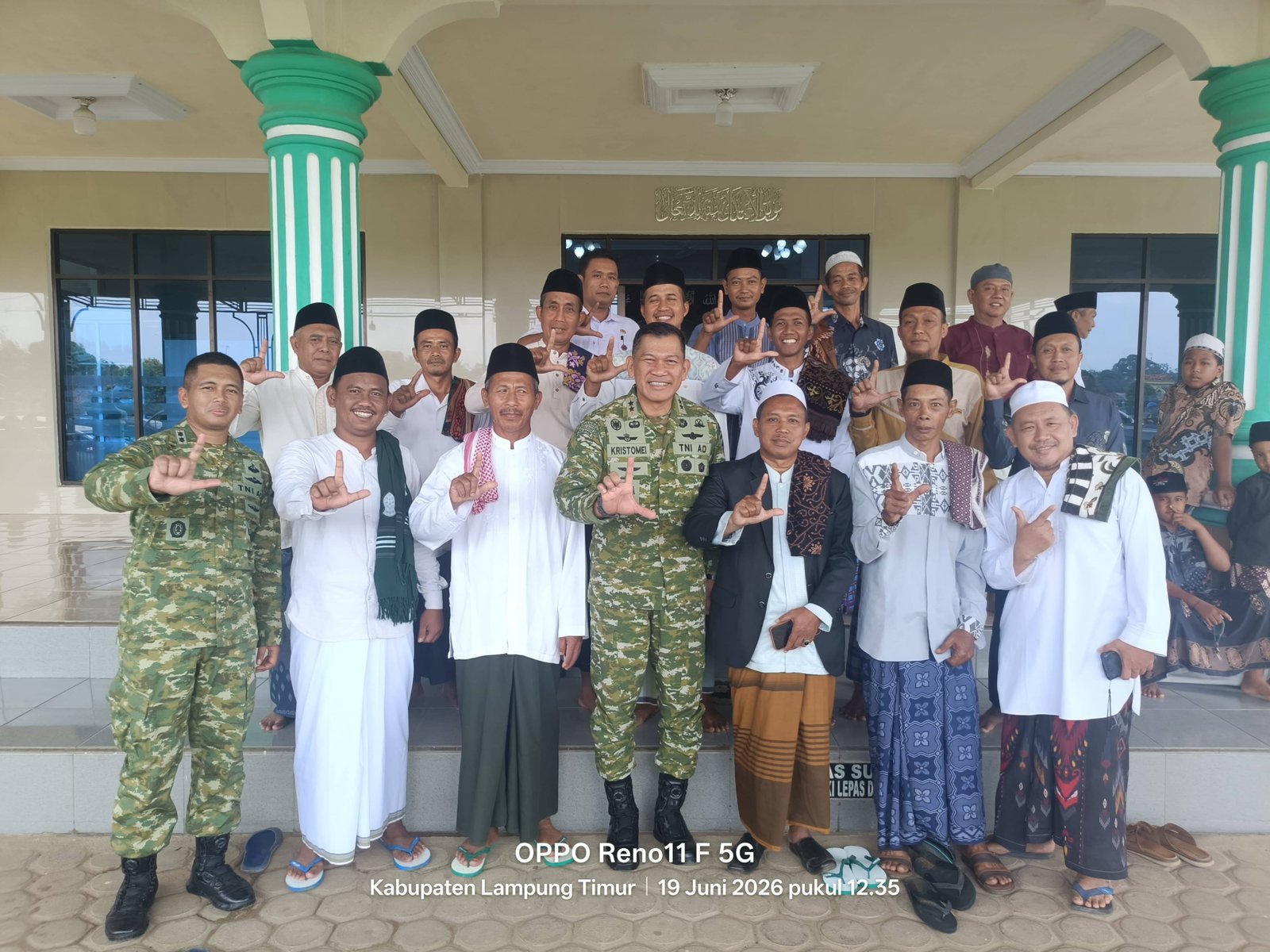 Kepala KUA Sekampung Hadiri Pengajian IPHI dan Santunan Yatim