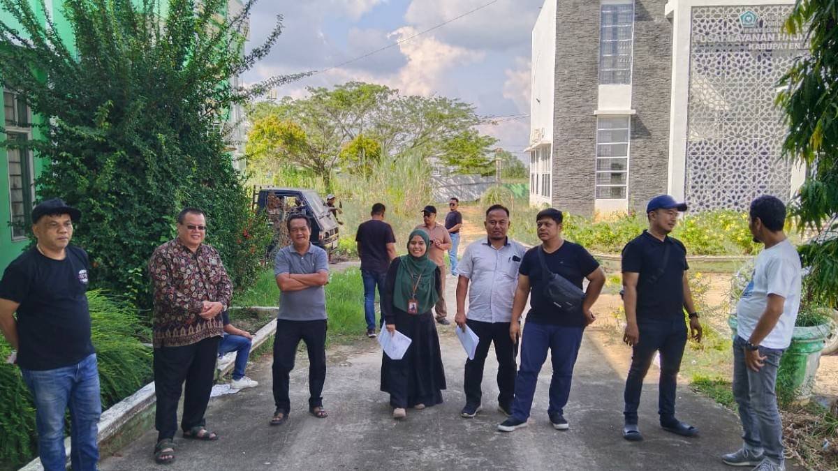 Ka. KUA Tanah Putih : Goro Bersihkan Masjid Jadi Wujud Semangat Hijrah ASN 