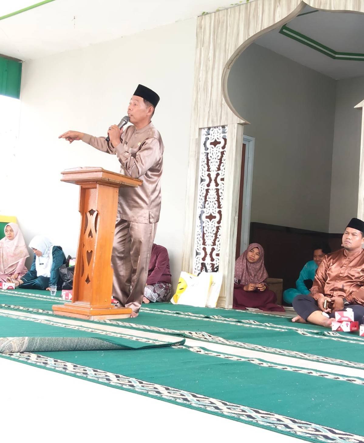 Perkuat Benteng Spiritual Remaja: Kepala KUA Siak Kecil Berikan Tausiah kepada Siswa MAN 2 Bengkalis