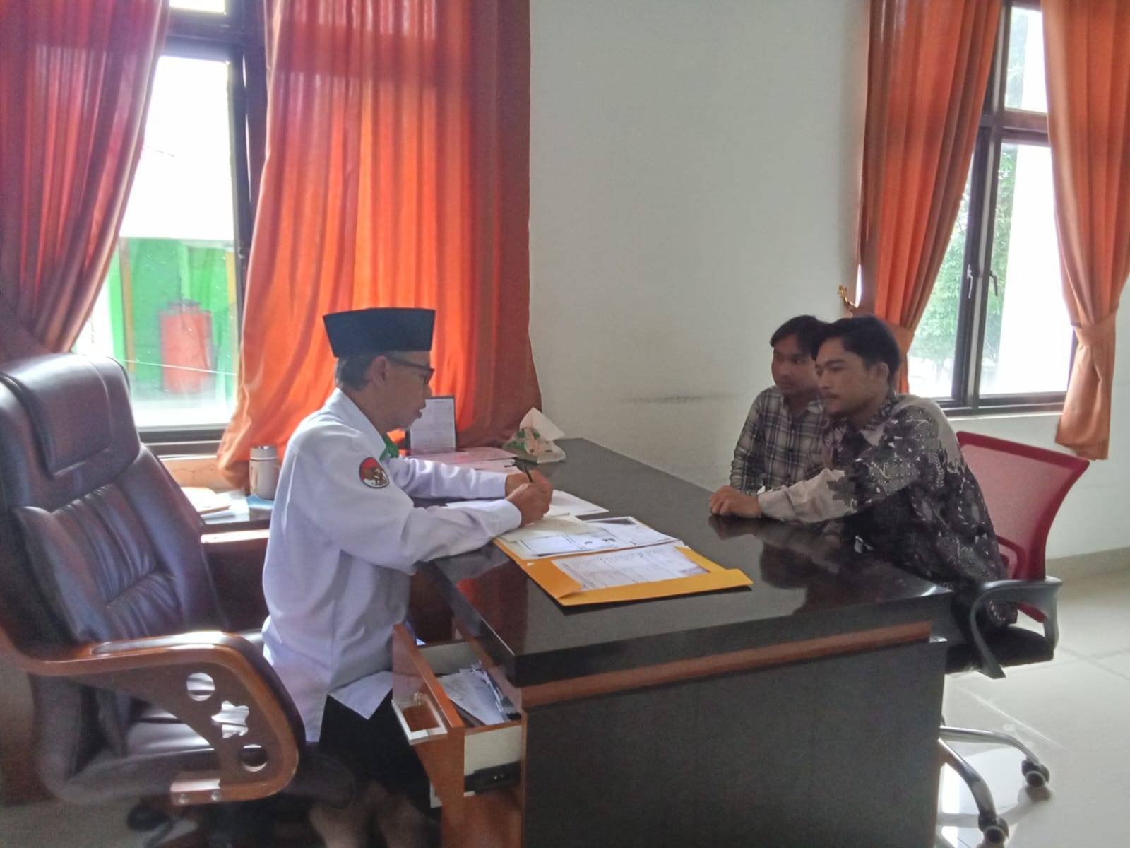 Ka. KUA Pekanbaru Kota Terima Mahasiswa PKL Dari Fakultas Dakwah UIN Suska Riau