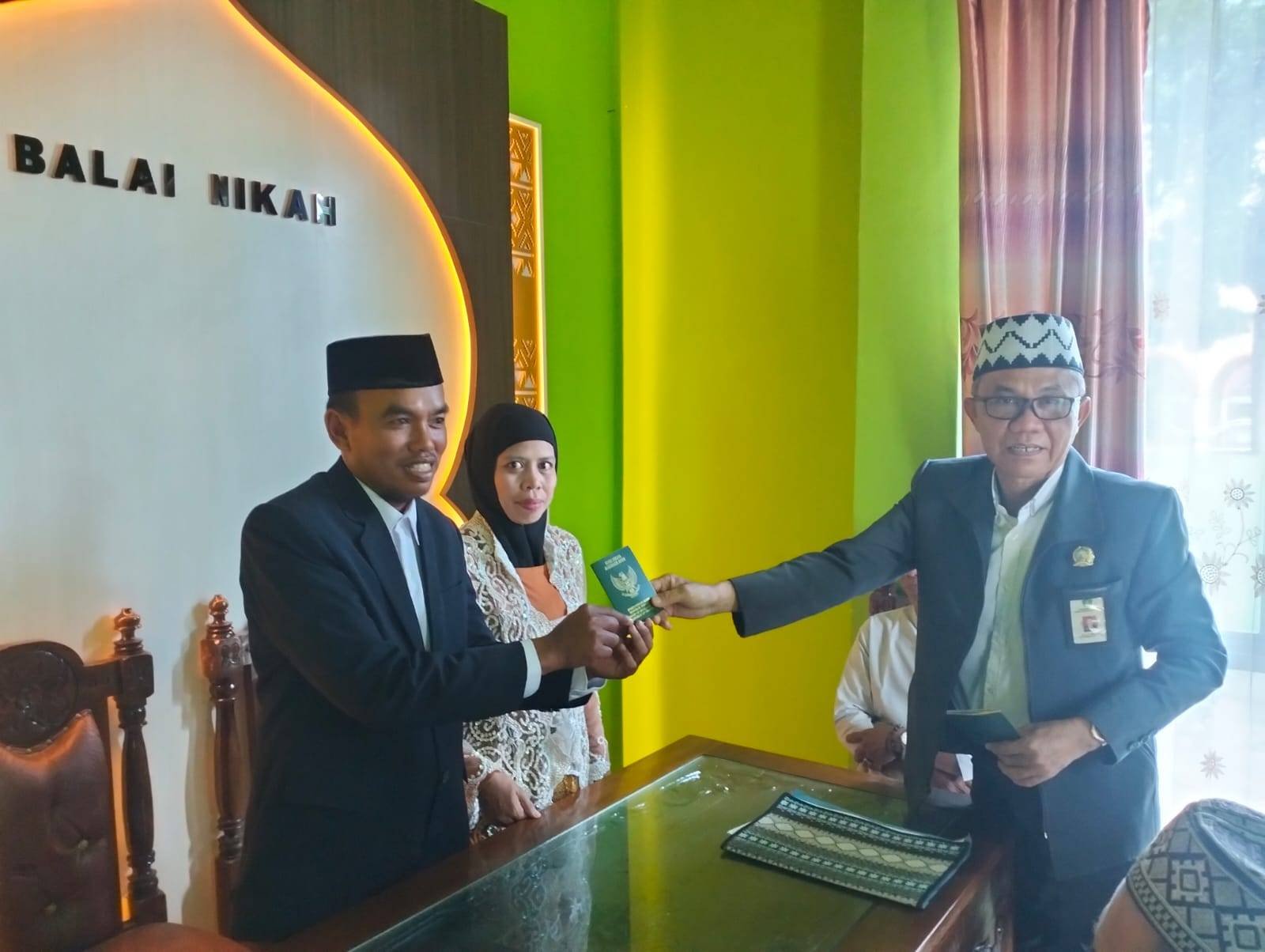 Kepala KUA Purbolinggo Hadirkan Layanan Nikah yang Khidmat di Balai Nikah