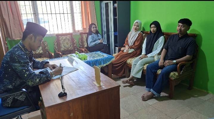 Empat Pasang Catin Ikuti SUSCATIN di KUA Marga Sekampung