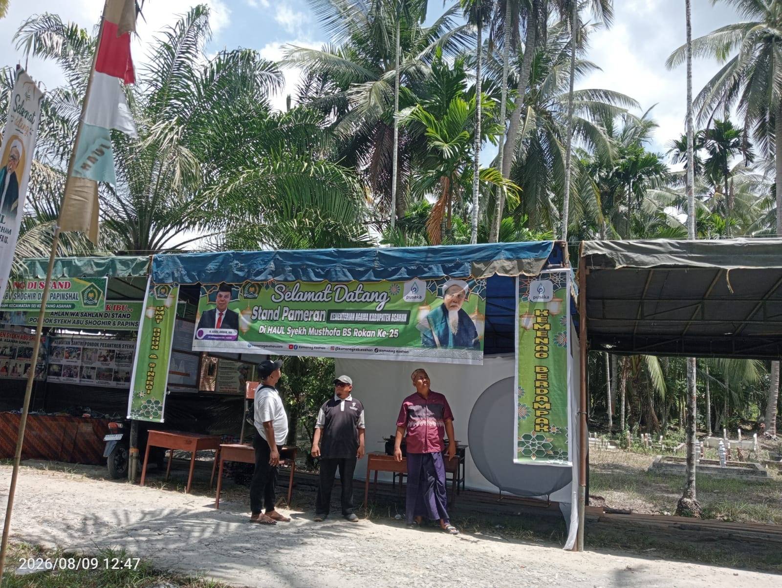 KUA Sei Kepayang Perkuat Kehadiran Kemenag di Haul Syekh Musthofa BS Rokan melalui Stand dan Spanduk