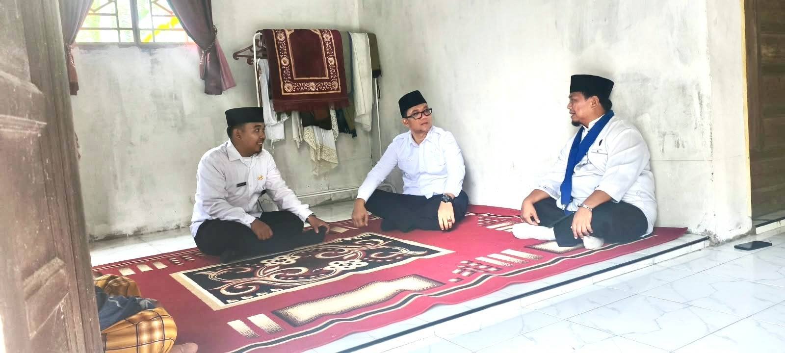 Kepala KUA Sei Kepayang Sambut Wakil Wali Kota Tanjungbalai dan Jamaah Majelis Taklim pada Haul ke-25 Syekh H. Mustafa BS Rokan
