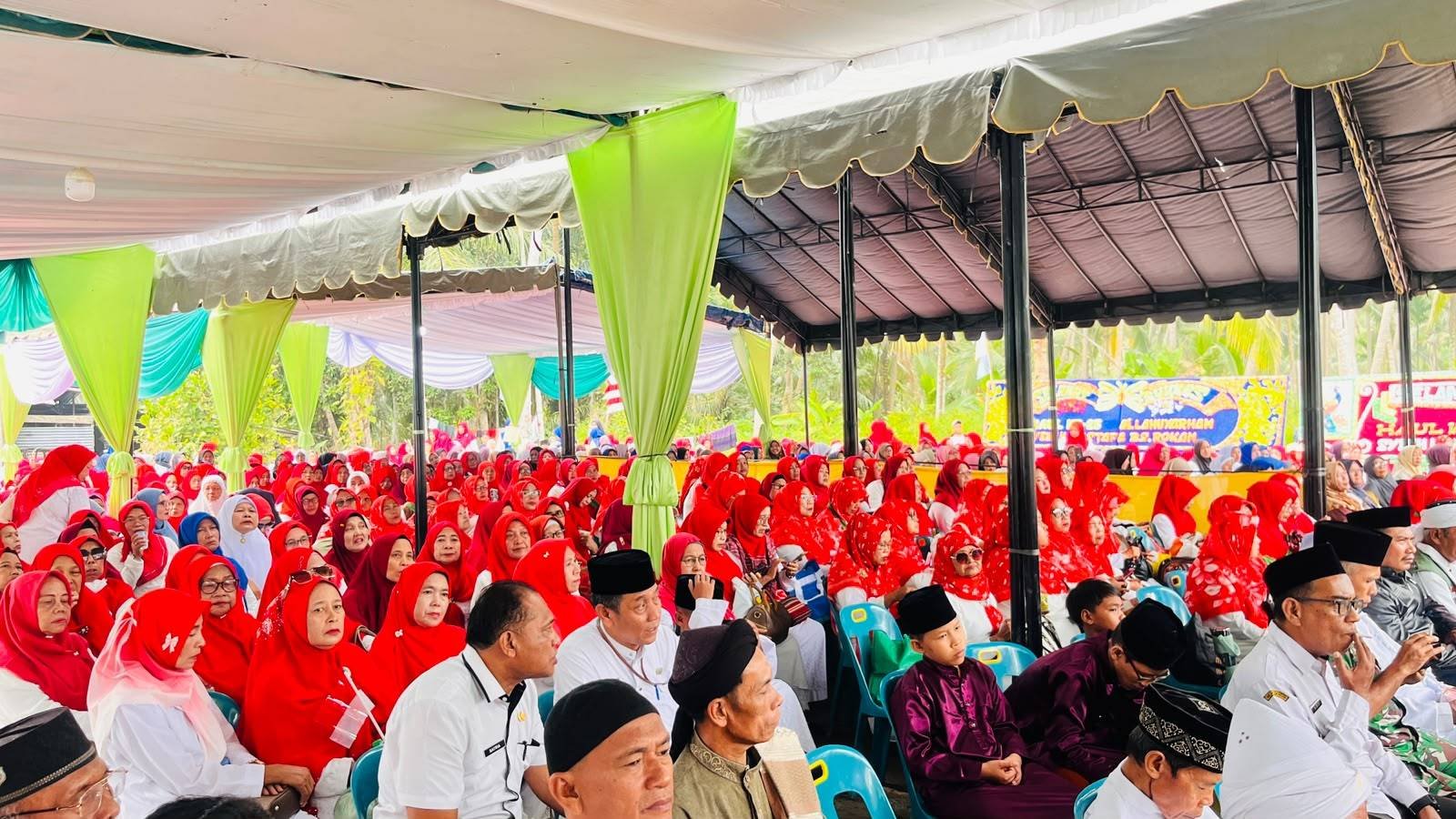KUA Sei Kepayang Layani 1.200 Jamaah yang Ramaikan Puncak Haul Syekh H. Musthofa BS Rokan