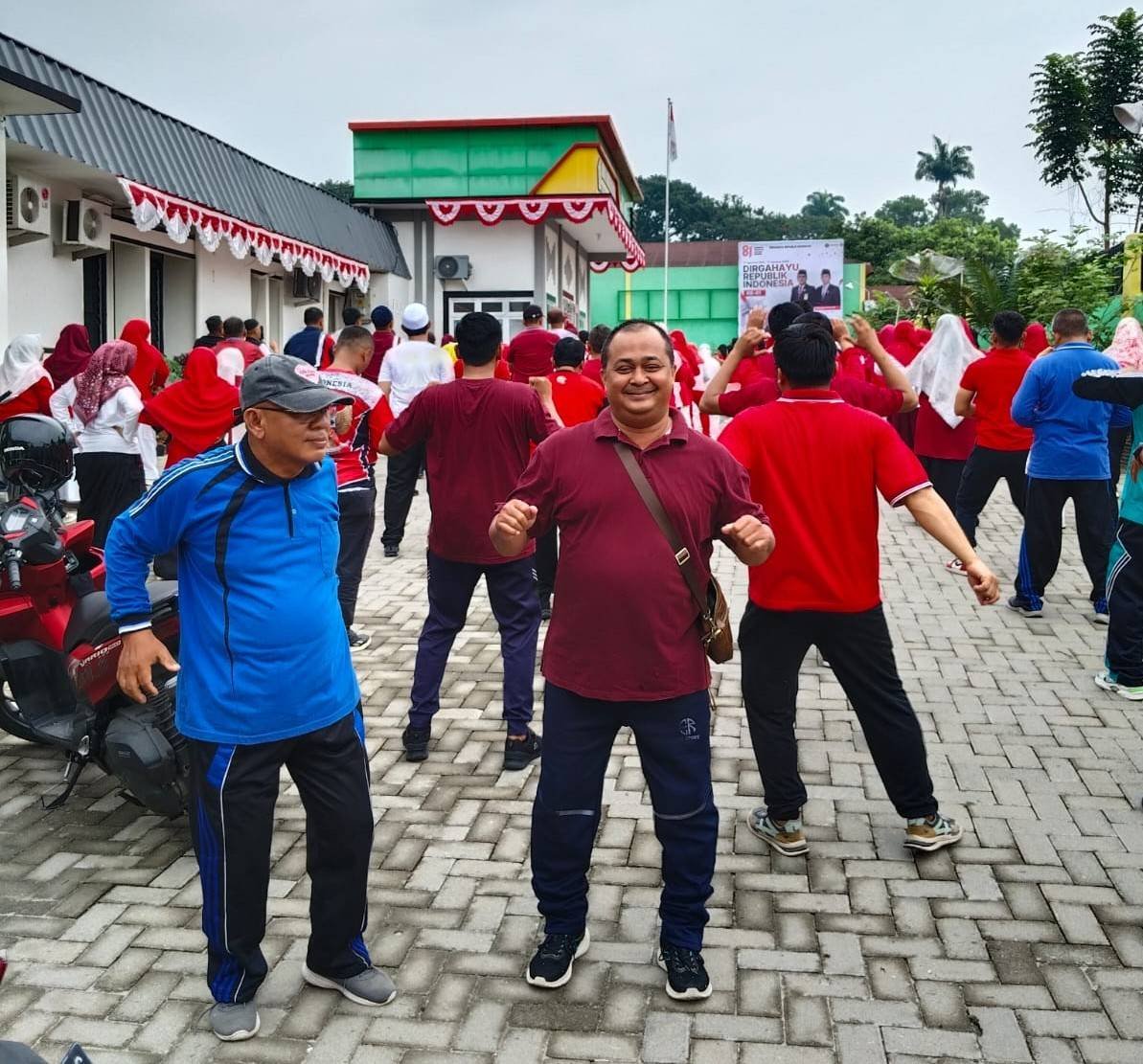 Kepala KUA Bosar Maligas Ikuti Senam Pagi Bersama di Kantor Kemenag Simalungun