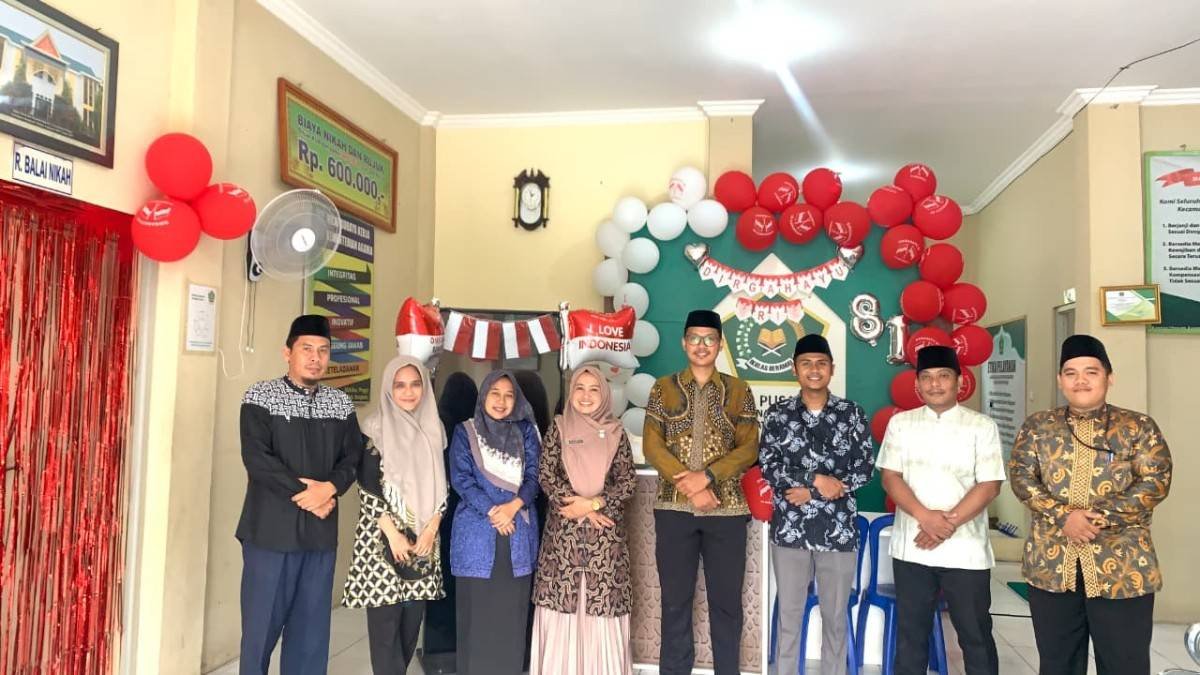 Semarak HUT ke-81 RI, KUA Pinggir Perkuat Semangat Kemerdekaan Lewat Gotong Royong