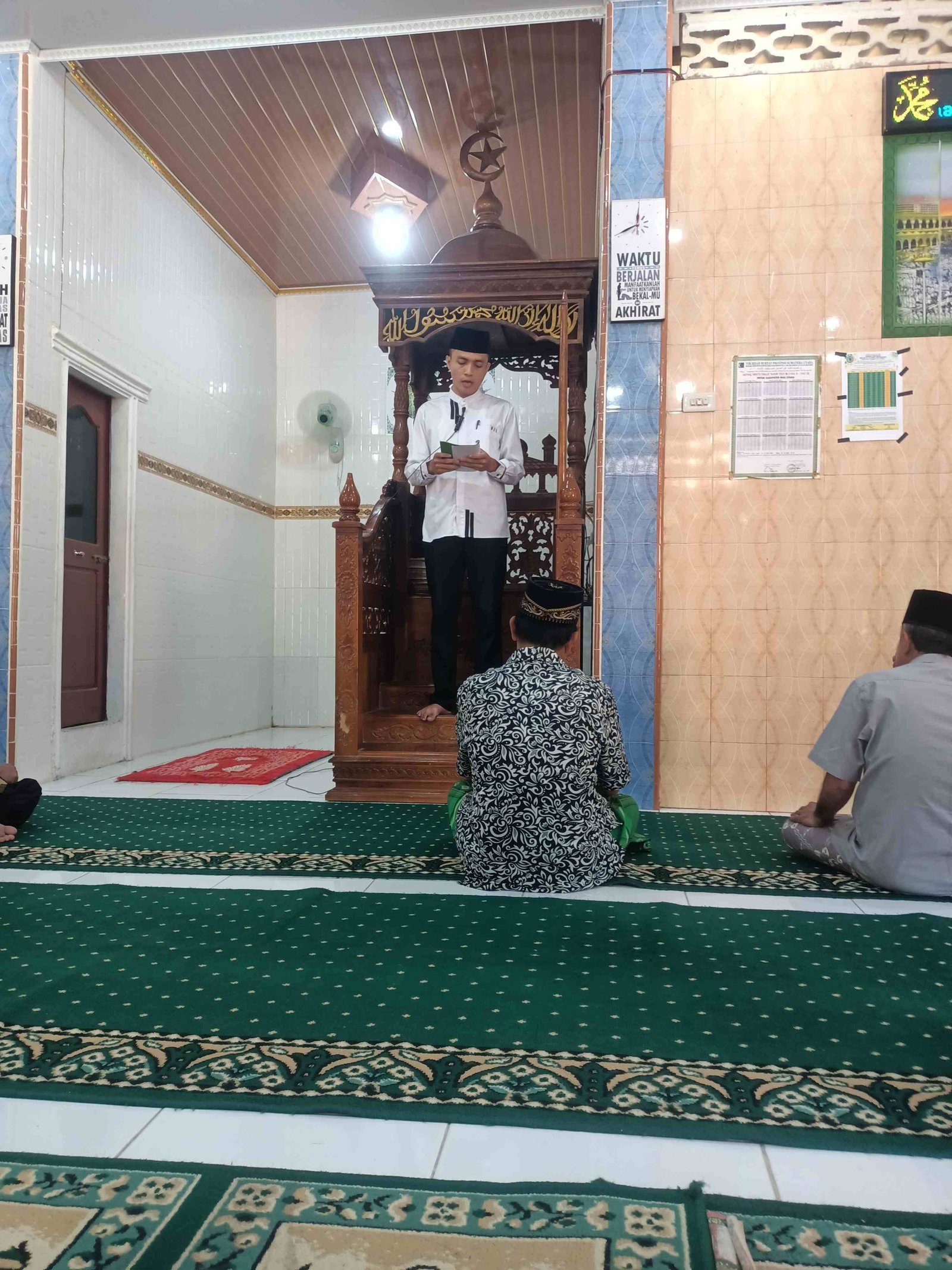 Bulan Maulid: KUA Tuhemberua Ajak Jamaah Teladani Akhlak Rasulullah di La'aya